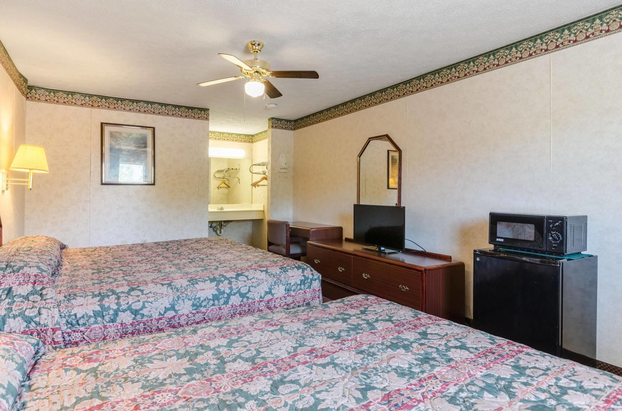 Parsons Deerfield Inn מראה חיצוני תמונה